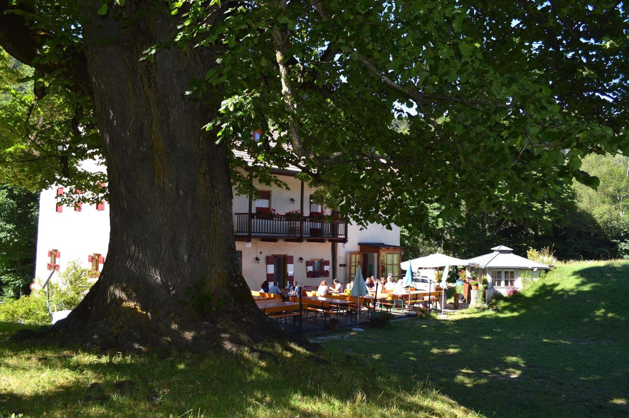 Hotel Zur Kirche Magre all' Adige المظهر الخارجي الصورة