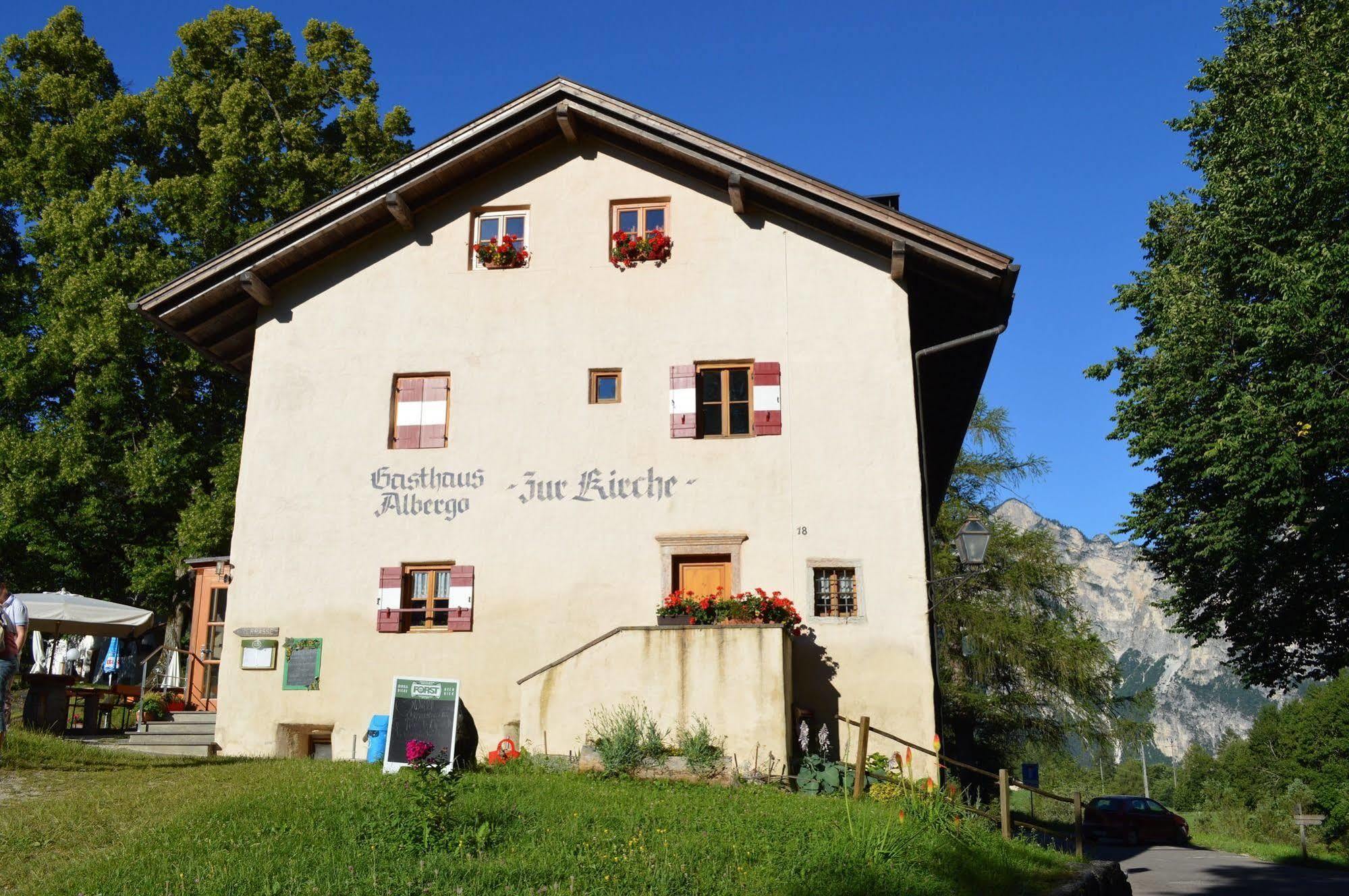 Hotel Zur Kirche Magre all' Adige المظهر الخارجي الصورة