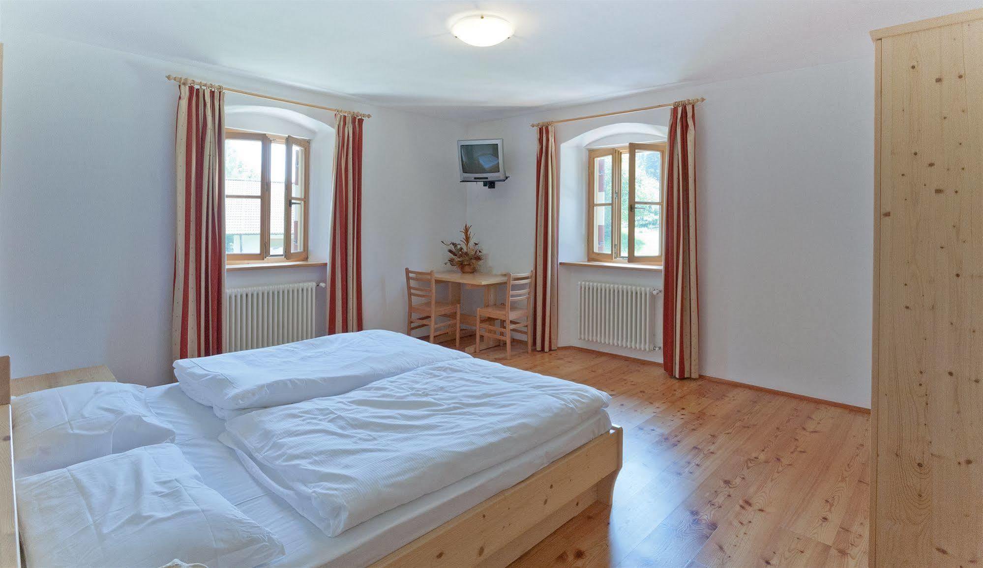 Hotel Zur Kirche Magre all' Adige المظهر الخارجي الصورة